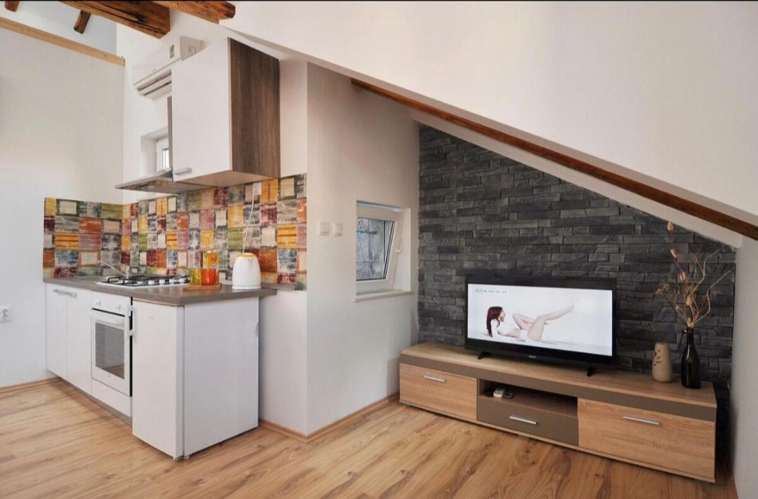Gabriela Center Apartment